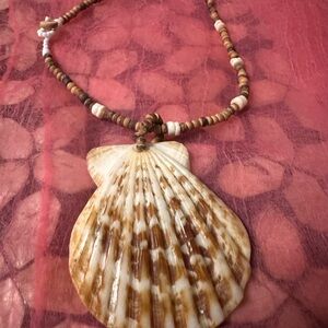 Natural Shell Pendant Necklace